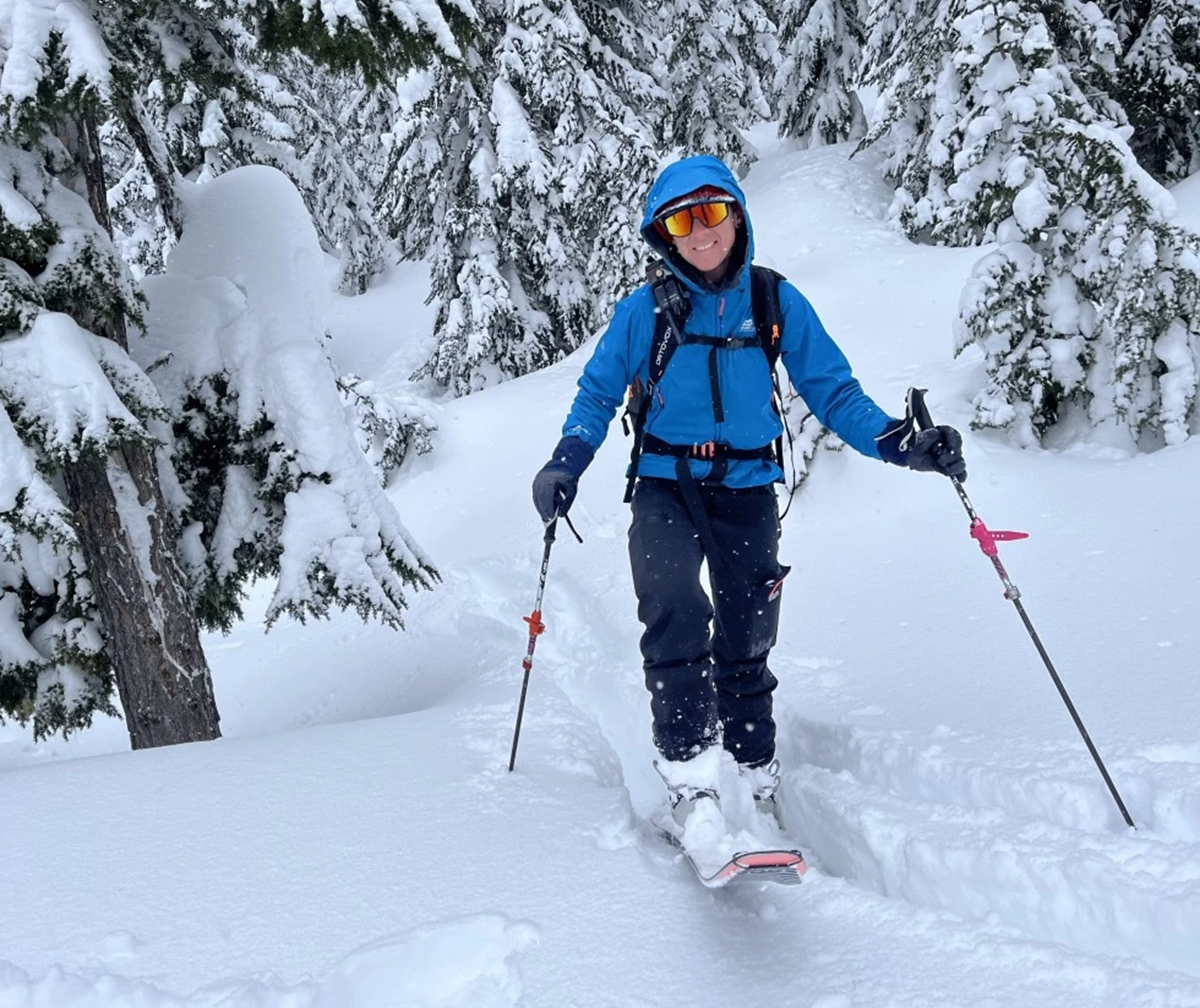 Cold-Weather Hiking: The Outfit Guide You Actually Need – Daily Knowledge