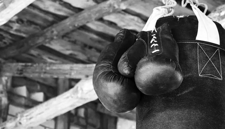 How Can a Hanging Heavy Punch Bag Transform Your Training - 3Steps